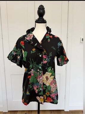 🤩 NWT - Mille Floral Button-Down Blouse - Size XXS